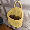 Cesta Colgante de Pared de Mimbre Sintético, Cesta Tejida de Mimbre, Cesta de Mimbre Tejido de Plástico, Cesta de Almacenamiento para Cebolla, Jengibre, Ajo en la Cocina, Cesta Colgante para Utensilios de Cocina, Cesta de Mimbre
