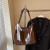 Bolsa de Ombro Fashion para o Dia a Dia 2024 Casual Grande Capacidade Feminina Trabalho Simples de Mão Bolsa Tote Texturizada