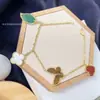 Pulsera de Calcedonia Morada Natural de Cinco Flores [Versión Alta Dorada V Chapado Grueso en Oro] Pulsera de Trébol de Cuatro Hojas de 18 Quilates para Mujer, Artesanía Exquisita