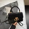 Bolsa Feminina Estampa de Leopardo 2025 Outono Nova Versátil de Alto Padrão Simples Casual de Ombro Transversal Bolsa de Mão Exquisita