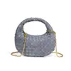2025 Venta al por mayor de fábrica Bolso esmerilado de moda nuevo Bolso tejido a mano Tendencia Otoño e Invierno Bolso cruzado de lujo ligero para mujer