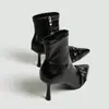 Botines de tacón de aguja de alta calidad, estilo europeo y americano, para mujer, venta al por mayor, nuevos botines versátiles para otoño e invierno 2026 con hebilla de cinturón y diseño elástico