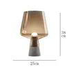 Lámpara de mesa de casa modelo, lámpara creativa, lámpara de pie simple y nueva para estudio, lámpara de pie negra, estilo chino para dormitorio y sala de estar