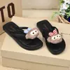 Nuevas Chanclas 2025 para Dormitorio Femenino Ligeras Antideslizantes Cómodas Lindas Shirley Mei Combinación Libre Versátil Espiga