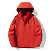 Jaqueta corta-vento de camada única nova para primavera e outono, com capuz, não precisa passar, fácil de cuidar, respirável, bolsos com zíper, jaqueta corta-vento para atividades ao ar livre, masculina