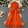 Vestido Vintage Elegante da Corte Francesa Feminino Gola Alta Manga Trompete Cintura Apertada de Botão Único Costura de Renda Vestido Longo
