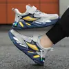 Sapatos esportivos masculinos atacado primavera e outono temporada escolar tênis de corrida crianças médias e grandes malha couro sapatos casuais antiderrapantes resistentes ao desgaste