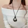 Bolso Pequeño Collar de Cordón de Cuero Sintético Estilo Retro de Hong Kong, Cadena de Suéter Versátil de Media Luna a la Moda, Accesorio de Moda Callejera de Gama Alta para Mujeres