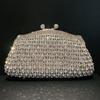 Bolsa de mão para jantar de metal oco com diamantes incrustados à mão transfronteiriça Nova bolsa de mão com diamantes completos estilo europeu e americano Nova bolsa de mão