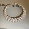 Colar de Pérolas com Três Camadas Cravejado de Diamantes, Gargantilha Fashion e Exquisita, Estilo Retrô Francês, Toque de Luxo Leve e Alto Padrão, Colar Feminino