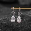 One Deer Silver S925 Brincos de Prata Esterlina Pérola de Água Doce Vintage Flor de Ameixa Velha Brincos de Contas Redondas Novo Estilo Chinês Padrão de Estilo Nacional Gancho de Orelha