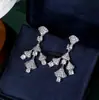 Pendientes de Diamante Completo en Forma de Abanico de Lujo Ligero y Elegantes para Mujer, Pendientes de Circonita Microincrustada, Pendientes Versátiles de Nicho, Pendientes de Alta Gama y Elegantes