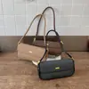 2026 Nueva Bolso de Hombro Vintage de Moda para Mujer, Bolso Baguette de Nicho Estilo Francés, Bolso de Hombro y Cruzado para Viajar