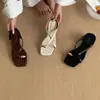 Sandalias Cuadradas Decoradas con Metal Estacionales de Primer Encuentro para Mujer, Tacón Grueso, Antideslizantes, Simples y Elegantes, Nuevo Artículo de Verano