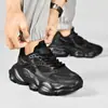 Nueva colección de primavera de zapatos de hombre para adolescentes: transpirables, casuales, zapatos de viaje negros, de suela gruesa, zapatillas de correr antideslizantes y zapatillas deportivas duraderas