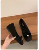 Ropa de abrigo de invierno para mujer, estilo nuevo, zapatos Mary Jane rosas con pelo, con aumento interior de altura, zapatos de algodón con suela gruesa y forro de felpa.