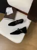 []Zapatos de Salón de Punta Cuadrada con Tira en T Ocultos para Aumentar la Altura Otoño/Invierno 2026 Tacones Altos Estampado de Leopardo Zapatos para Mujer