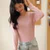 Camisa de base outono e inverno 2023 Feminina cor sólida gola redonda versátil simples suéter novo top feminino fino roupa de baixo Feminino