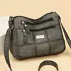 Bolsas Transfronteiriças Femininas 2026 Novo Estilo Bolsa para Mãe de Meia-idade Versátil Grande Capacidade Bolsa de Ombro Único Bolsa Transversal Feminina de Couro Macio