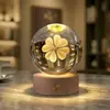 Ornamento de Natal Bola de Cristal Gravada em 3D Criativa Transfronteiriça com Base de Madeira Luminosa Presente Luminária de Noite Fábrica Atacado