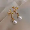 @Brincos de Laço com Pérolas da Moda para Mulheres Estilo Celebridade da Internet Coreana Elegantes Únicos Versáteis Brincos de Tarraxa