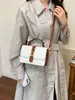 Otoño 2026 Nuevo Bolso Cuadrado Pequeño de Bloques de Color Sencillo Bolso de Mano para Mujer Bolso de Hombro Versátil Bolso para Ir al Trabajo y Citas Bolsos de Mujer al por Mayor