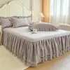 Faldón de Cama con Borde de Encaje Europeo Estilo Colcha Pieza Única Estilo Princesa Encaje Cubierta Protectora Delgada para Cama de 1.8m Resistente al Polvo Verano