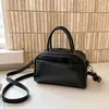 2026 Nova Moda Bolsa Feminina Estilo Coreano High-End Retro Bolsa Boston Bolsa de Mão Leve Transversal Bolsa de Ombro Único Tendência