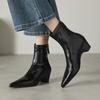 Botas Slim Elegantes e Confortáveis com Salto Anabela Pequeno Outono/Inverno 2025 Salto Médio Bico Fino Elásticas Curtas para Mulheres Tamanhos Grandes e Pequenos Podem Ser Devolvidos