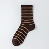 Calcetines Rayados Maillard Nuevos de Otoño e Invierno para Mujer Calcetines de Longitud Media Simples Populares en Internet con Medias Tipo Pantalón de Tiburón