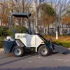 Cargador con Brazo Telescópico y Estructura Articulada, Cubo de Gran Capacidad para Manejo en Almacén, Cargador con Dirección Hidráulica