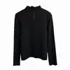 Roupa íntima moderna com botões, gola semi-alta, blusa base de malha com borda franzida, top elegante de corte justo que te deixa mais magra