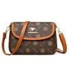 Bolsa Pequena para Mulheres 2025 Verão Nova Quente Versátil Bolsa Transversal para Meia-Idade e Idosos Bolsa de Ombro Estampada Superfície Macia Bolsa para Mãe Bolsa Feminina