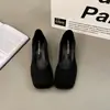 Sapatos de Salto Alto Retrô de Luxo para Mulheres, Novo Estilo Outono 2025, Sapatos Mary Jane de Couro com Salto Bloco, Saltos Altos Estilo Festa