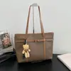 Bolsa Grande de Textura Retrô para Mulheres 2026 Verão Nova Moda Bolsa Tote para Trabalho e Deslocamento Bolsa de Ombro de Alto Valor