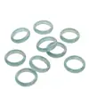 Anillo de jadeíta verde translúcido tipo hielo con borde fino, anillo de jade simple y elegante con acabado brillante