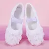 Zapatos Blancos Satinados de Ballet para Niñas con Encaje y Perlas Zapatos de Baile Estilo Japonés Lindos para Actuación Niños 8017