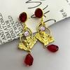 Aretes Largos de Metal Estilo Palacio Retro Diseño Nicho Aretes de Hoja de Arce Aretes Hechos a Mano para Mujer