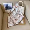 Bufanda de Rayas Blancas y Negras Clásica Nueva de Ins para Primavera y Otoño Bufanda de Seda Ligera Simple Bufanda Pequeña Venta al por Mayor