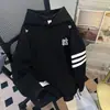 Sudadera con capucha bordada con letras grises estilo retro americano para hombre, primavera y otoño, corte holgado, chaqueta de marca de moda resistente con tres rayas para pareja