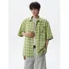Camisa de manga corta para hombre con estampado de oso y cuadros verdes, camisa casual de verano holgada y fina con un aire juvenil, talla grande