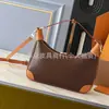 Comércio Exterior de Guangzhou 2024 Bolsa de Ombro Feminina Transfronteiriça Europeia e Americana Bolsa Transversal de Couro Genuíno Moda Bolsa de Axila Bolsa Feminina Portátil
