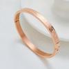 Pulsera de Meteorito Estrella de Cinco Puntas Japonesa y Coreana Pulsera de Acero de Titanio Pulsera de Oro Rosa con Conservación del Color Ins Moda Trendy Pulsera Simple