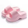 Chinelos de Salto Alto para Verão Feminino para Uso Externo, Novos Chinelos Eva de Sola Grossa Femininos, Sandálias Domésticas de Sola Macia, Sandálias