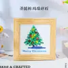 Marco de fotos de árbol de Navidad de grava de cristal natural al por mayor, pintura, decoración navideña de cristal, pintura hecha a mano, pintura decorativa de escritorio para el hogar