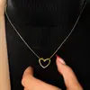 Collar de Corazón de Moda y Sencillo, No se Desvanece, Colgante de Celebridad de Internet de Gama Alta y Nicho, Cadena Versátil para la Clavícula de Lujo Ligero para Mujer