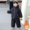 Conjunto Acolchoado para Meninos Roupas de Inverno 2025 Novas Roupas Super Bonitas para Crianças Conjunto de Duas Peças Jaqueta de Inverno para Menino Bonito