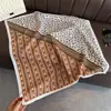 Novo Lenço Quadrado Pequeno de Algodão e Linho com Padrão Espinha de Peixe em Veludo Sintético Colorido Lenço de Seda Lenço de Cabeça Lenço de Ombro Proteção Solar Lenço de Pescoço Lenço Feminino