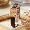 Relógio de Pulso Feminino Quartz Quadrado Vintage com Números Romanos, Pulseira de Couro Marrom Minimalista Amigo de Prova para Estudantes