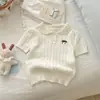 Camisa de punto de estilo preppy de moda con cuello polo, top versátil para el verano, versión coreana, camisa de punto de moda para niños